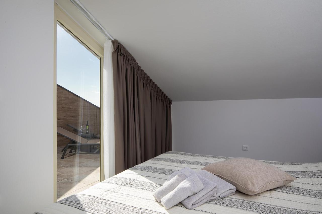 Apartman Damjan Pjescana Uvala Exteriér fotografie