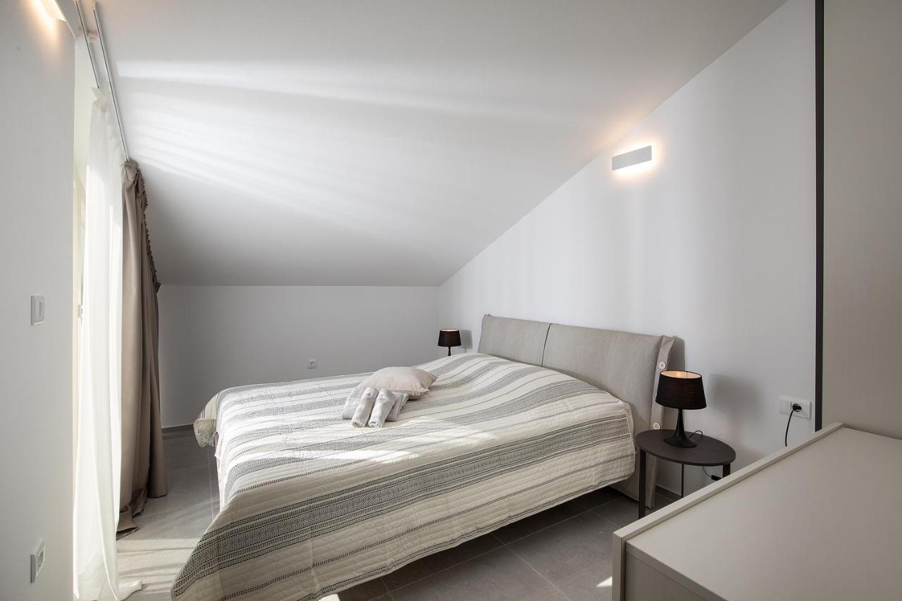 Apartman Damjan Pjescana Uvala Exteriér fotografie